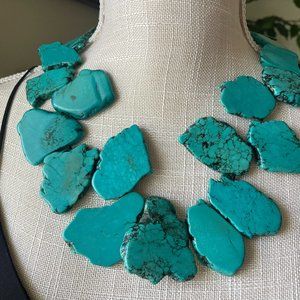 Turquoise color stone necklace